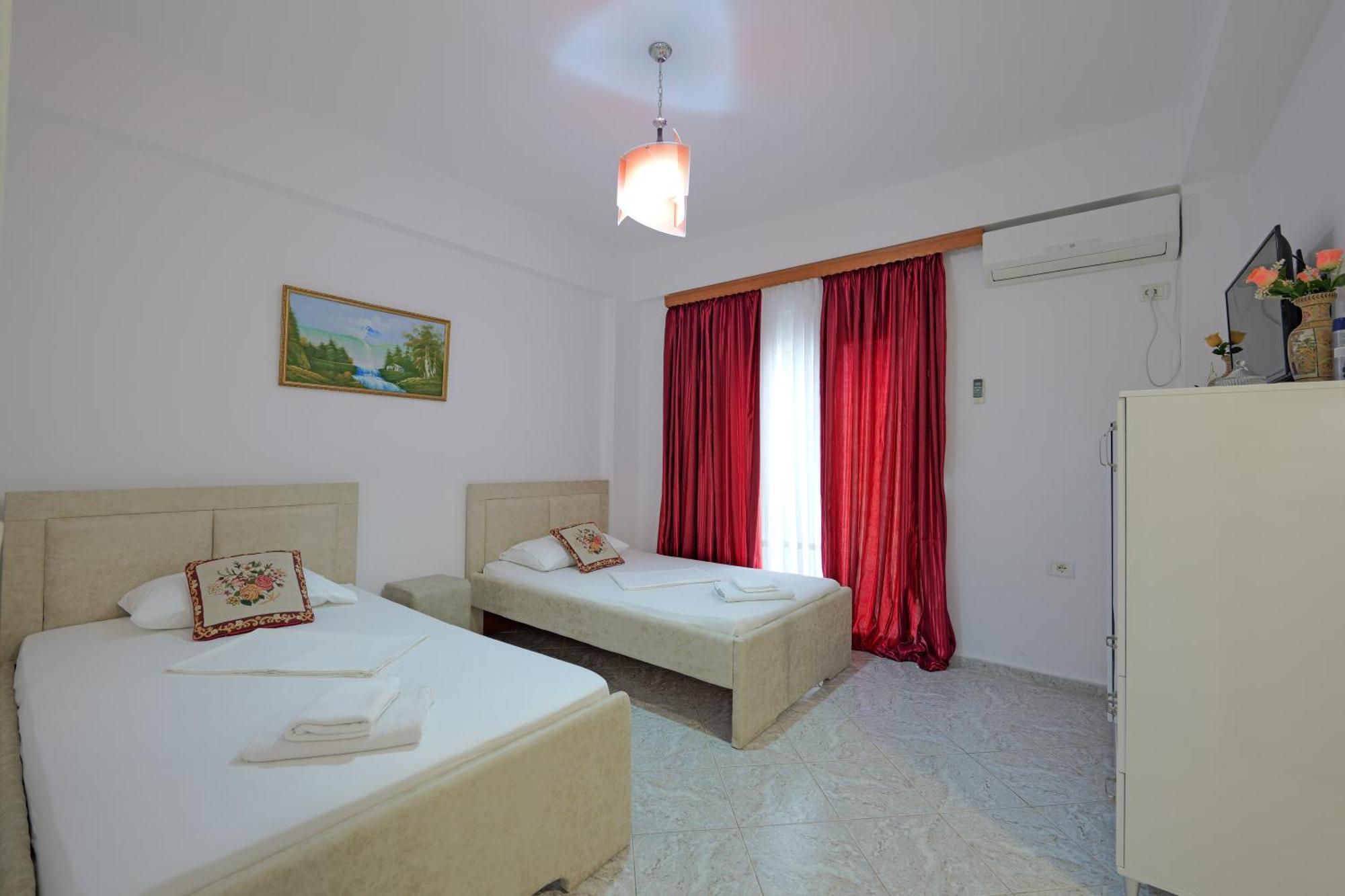 Vila Veli Brothers Sarandë Exterior foto